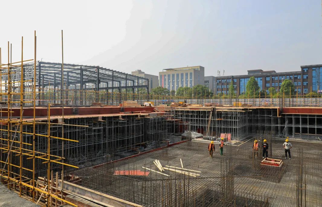 ����ɫ�ⶼ���ص���Ŀ����������ۯ���������ƽ����ܹ�ҵ��Ȧǿ��